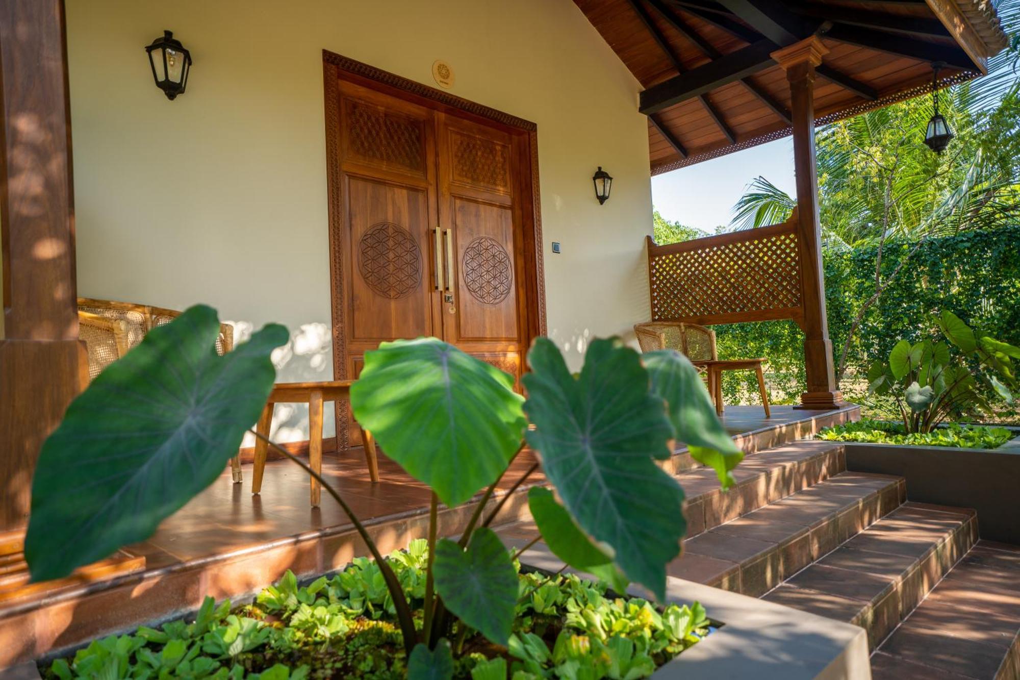 Omkara Rekawa Hotel Тангале Екстериор снимка