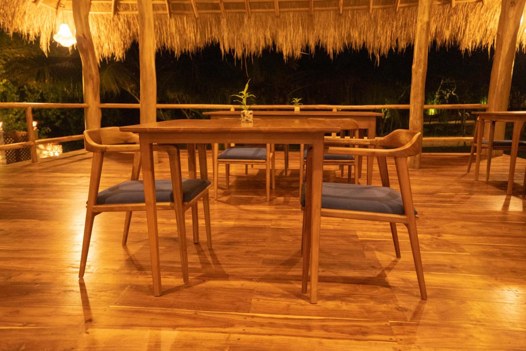 Omkara Rekawa Hotel Тангале Екстериор снимка